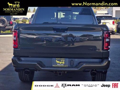TANK 2027 RAM 1500 Big Horn/Lone Star