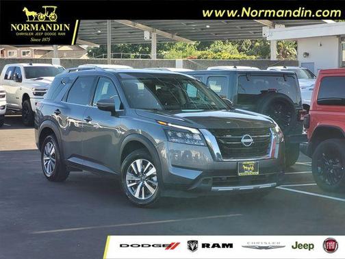 Gun Metallic 2025 Nissan Pathfinder SL