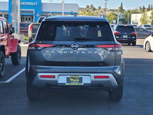 Gun Metallic 2025 Nissan Pathfinder SL