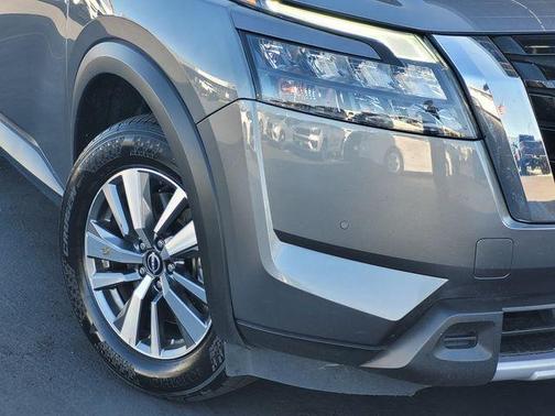 Gun Metallic 2025 Nissan Pathfinder SL