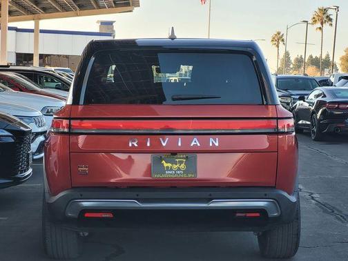 2023 Rivian R1S Adventure Quad Motor Large Pack