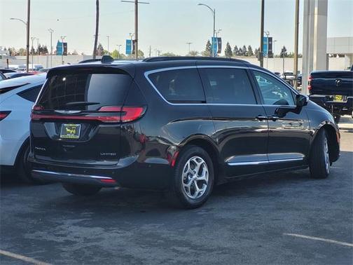 2022 Chrysler Pacifica Limited