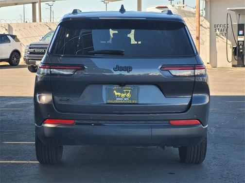2024 Jeep Grand Cherokee L Laredo