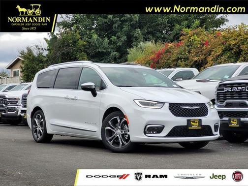 2026 Chrysler Pacifica Pinnacle