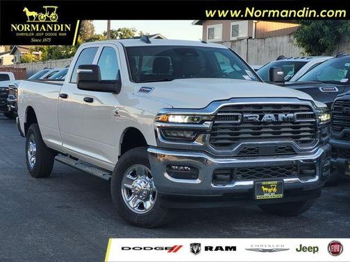 Bright White Clearcoat 2026 RAM 2500 Tradesman