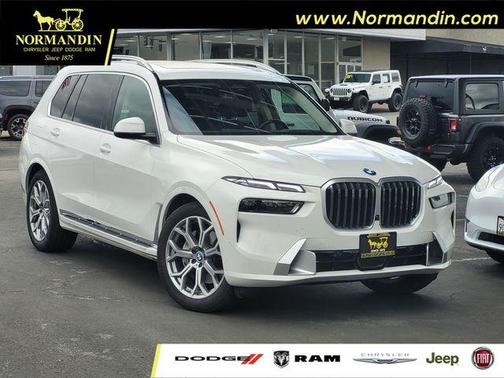 Alpine White 2026 BMW X7 xDrive40i