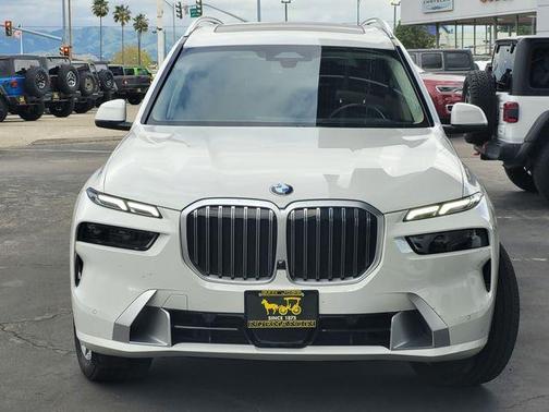 Alpine White 2026 BMW X7 xDrive40i