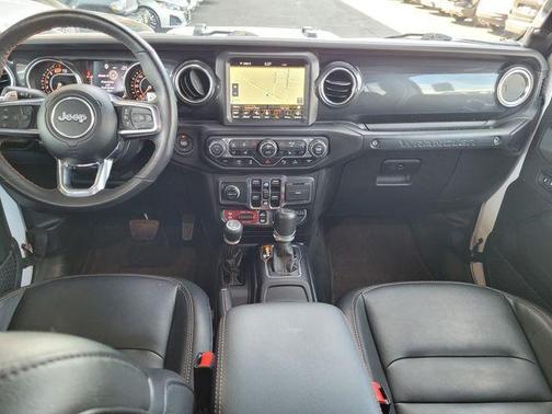 Bright White Clearcoat 2023 Jeep Wrangler Rubicon 392