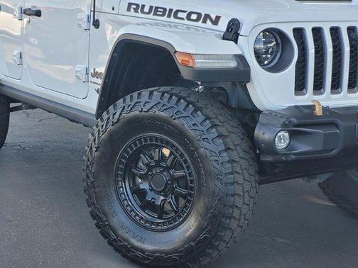Bright White Clearcoat 2023 Jeep Wrangler Rubicon 392