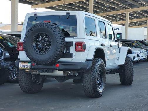 Bright White Clearcoat 2023 Jeep Wrangler Rubicon 392