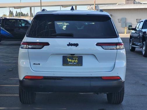 2024 Jeep Grand Cherokee L Laredo