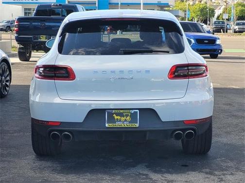 2017 Porsche Macan S