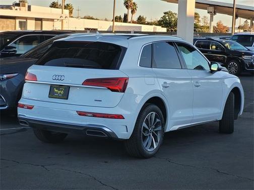 2024 Audi Q5 45 S line quattro Premium