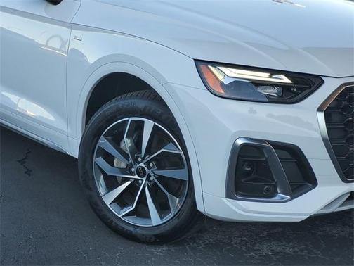 2024 Audi Q5 45 S line quattro Premium