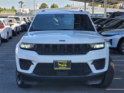 2024 Jeep Grand Cherokee Laredo