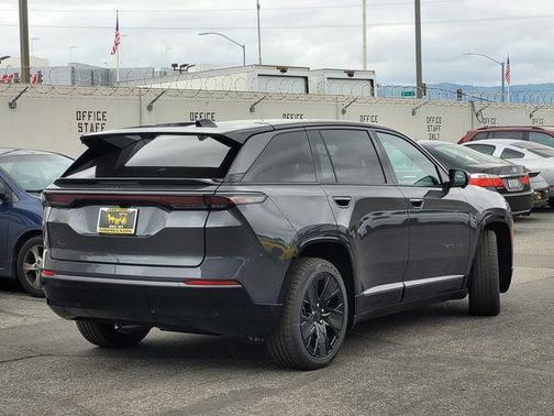 2025 Jeep Wagoneer S Launch Edition