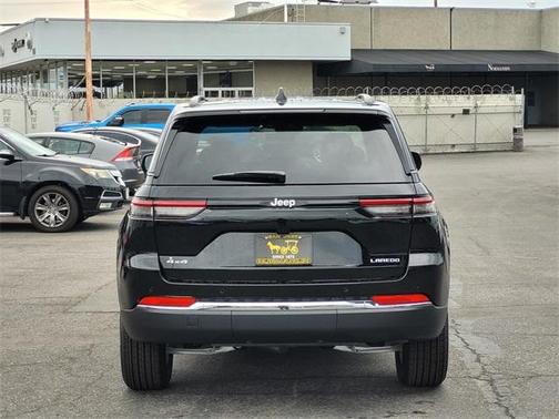 2025 Jeep Grand Cherokee Laredo X