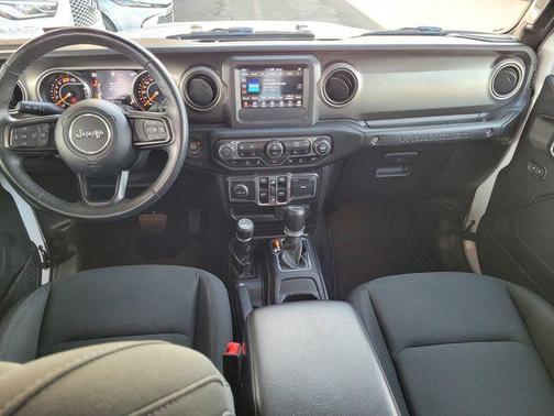 Bright White Clearcoat 2018 Jeep Wrangler Unlimited Sport