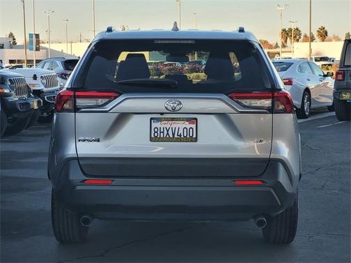 2019 Toyota RAV4 LE