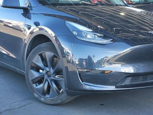 2024 Tesla Model Y Standard Range