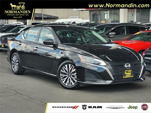 2023 Nissan Altima 2.5 SV