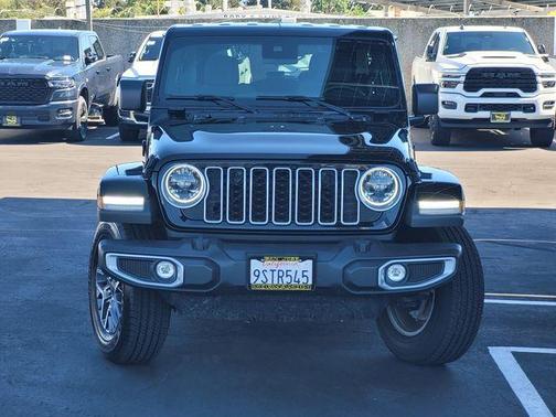 Black Clearcoat 2025 Jeep Wrangler Sahara