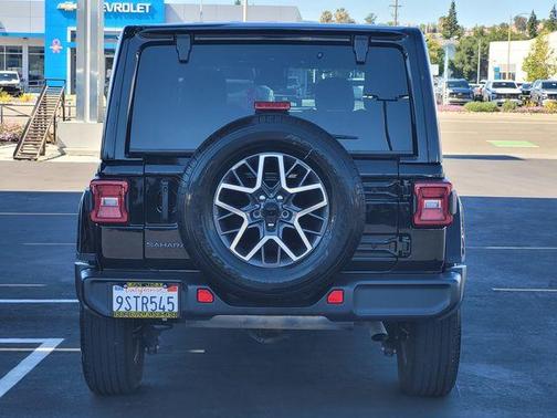Black Clearcoat 2025 Jeep Wrangler Sahara
