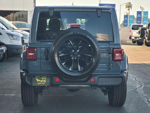 2025 Jeep Wrangler 4xe Sahara