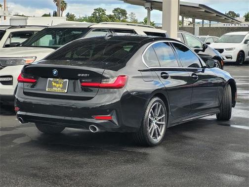 2019 BMW 330 i