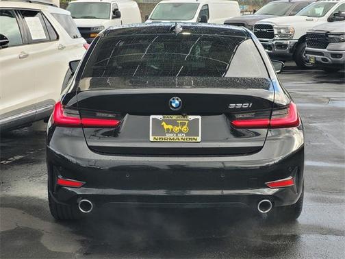 2019 BMW 330 i