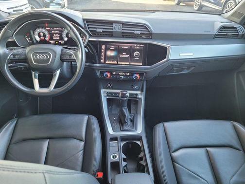 2024 Audi Q3 45 S line Premium