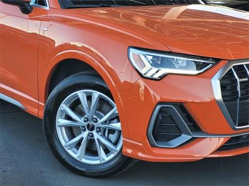 2024 Audi Q3 45 S line Premium