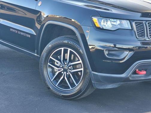 Diamond Black 2019 Jeep Grand Cherokee Trailhawk