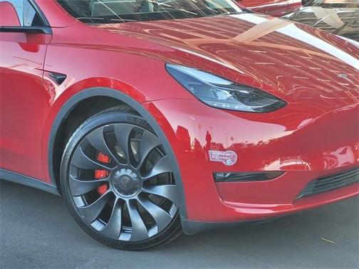 2023 Tesla Model Y Performance