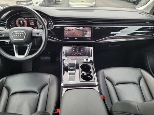 2024 Audi Q7 55 Premium Plus