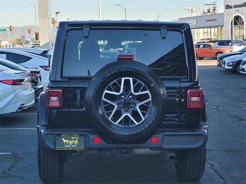 2024 Jeep Wrangler Sahara