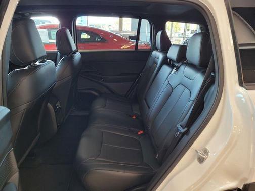 2026 Jeep Cherokee LAREDO/LIMITED