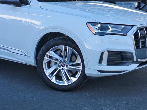 2023 Audi Q7 45 Premium