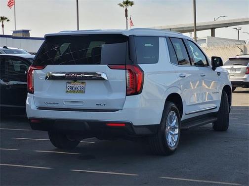 2022 GMC Yukon SLT