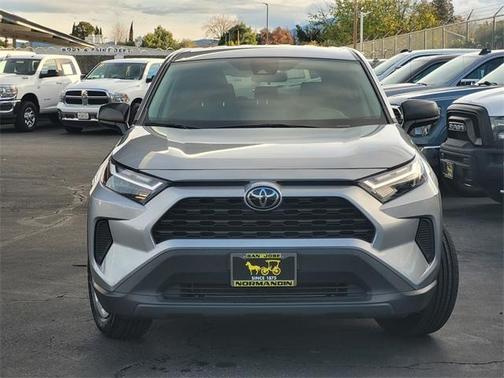 2024 Toyota RAV4 LE