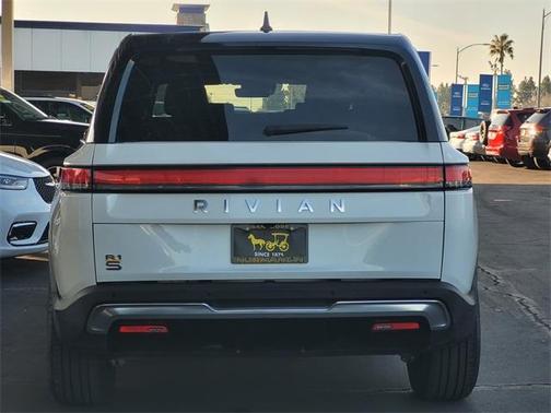 2023 Rivian R1S Adventure Quad Motor Large Pack