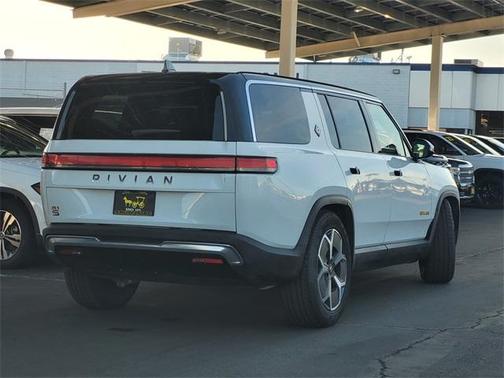 2023 Rivian R1S Adventure Quad Motor Large Pack