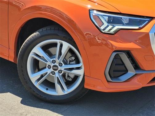 2024 Audi Q3 45 S line Premium