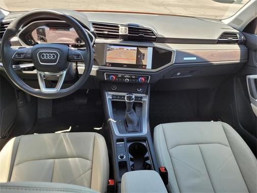 2024 Audi Q3 45 S line Premium