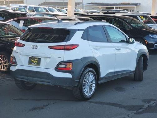 2021 Hyundai KONA SEL