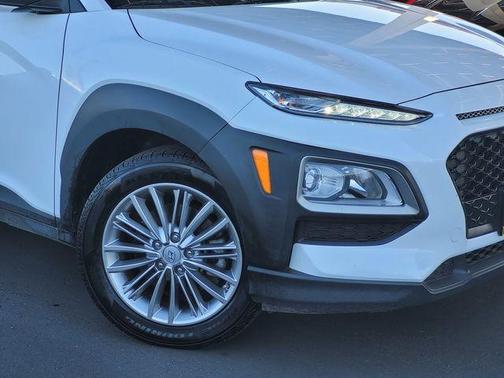 2021 Hyundai KONA SEL