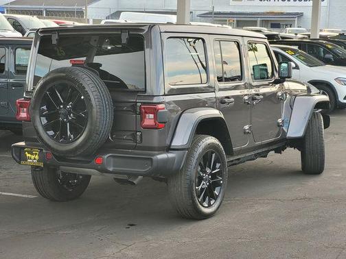 2025 Jeep Wrangler 4xe Sahara