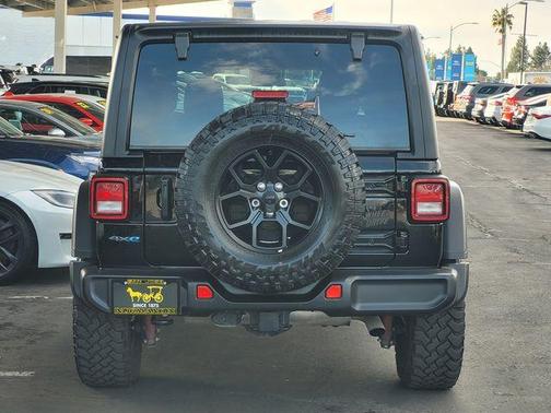 2025 Jeep Wrangler 4xe Sport