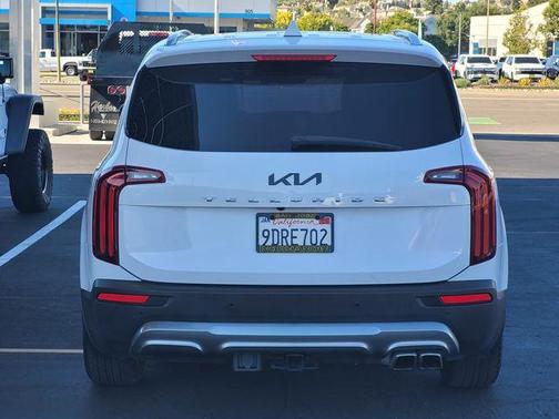 Glacial White Pearl 2022 Kia Telluride SX