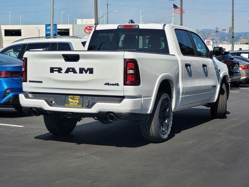 Bright White Clearcoat 2026 RAM 1500 Big Horn/Lone Star